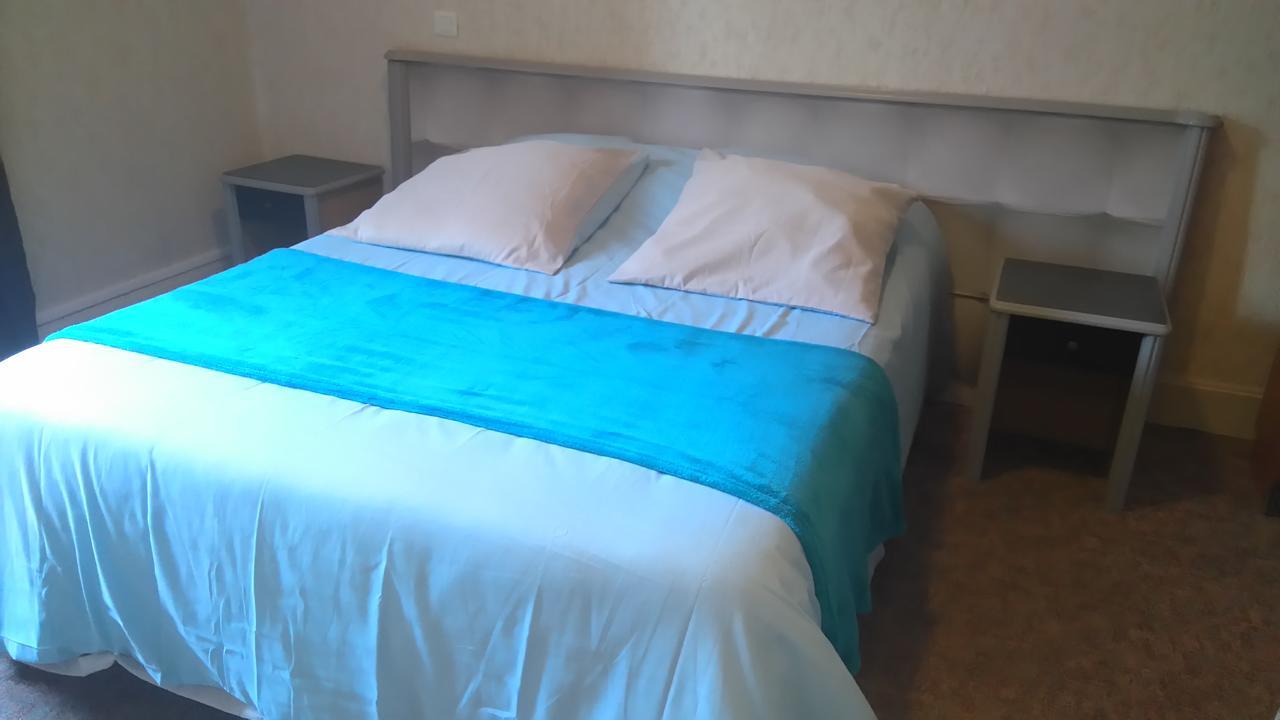 Chez Maxim Hotel Saint-Sauveur  Ngoại thất bức ảnh